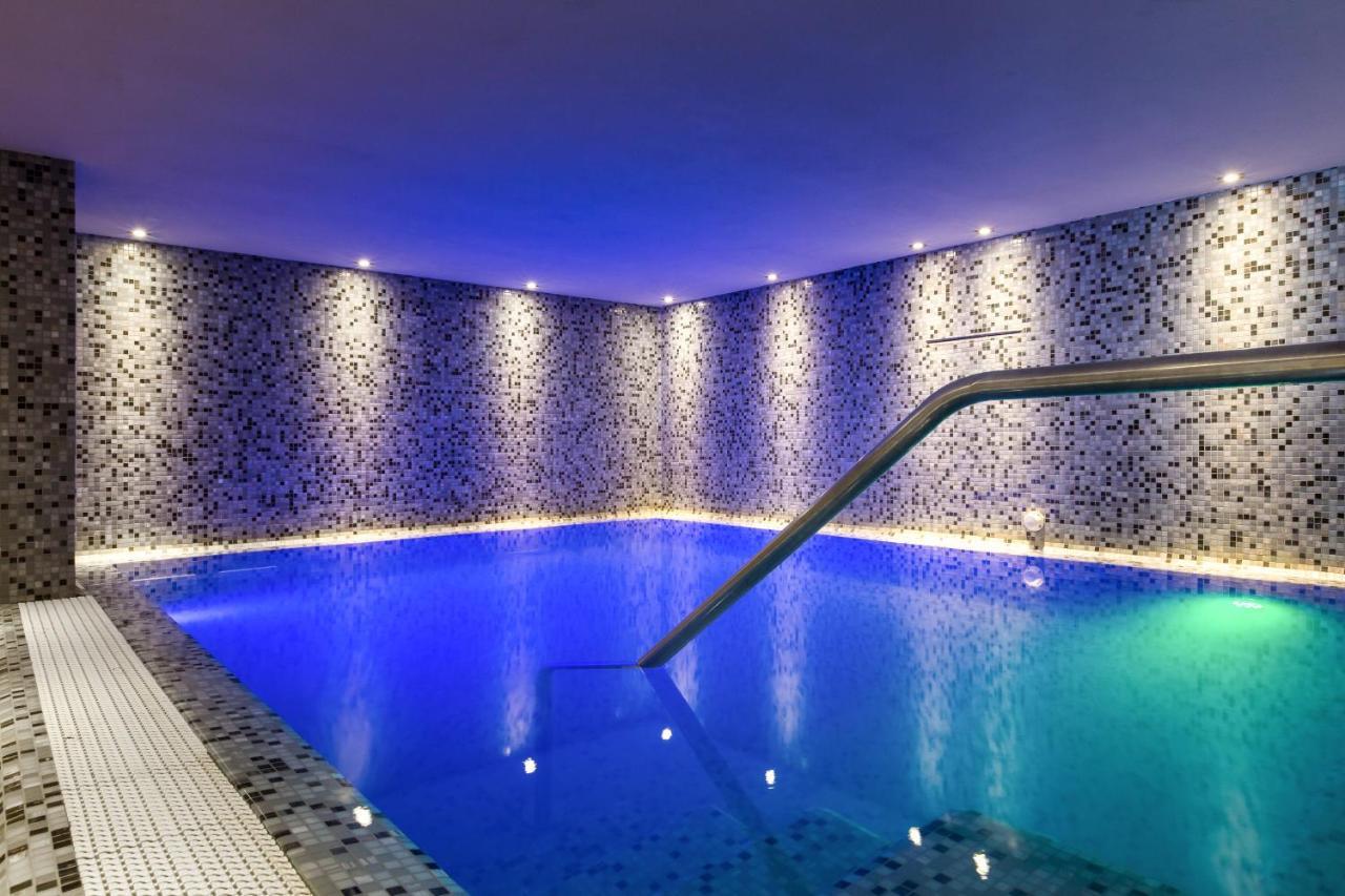 Apartaments Suites Ambassador Caorle Bagian luar foto